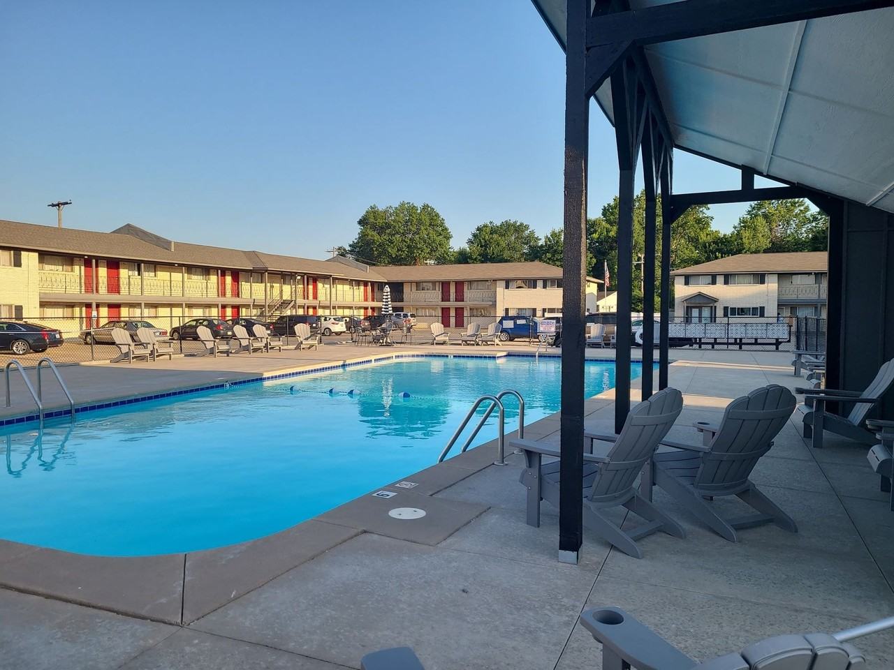 DeVille Apartments - Photo 7 of 17