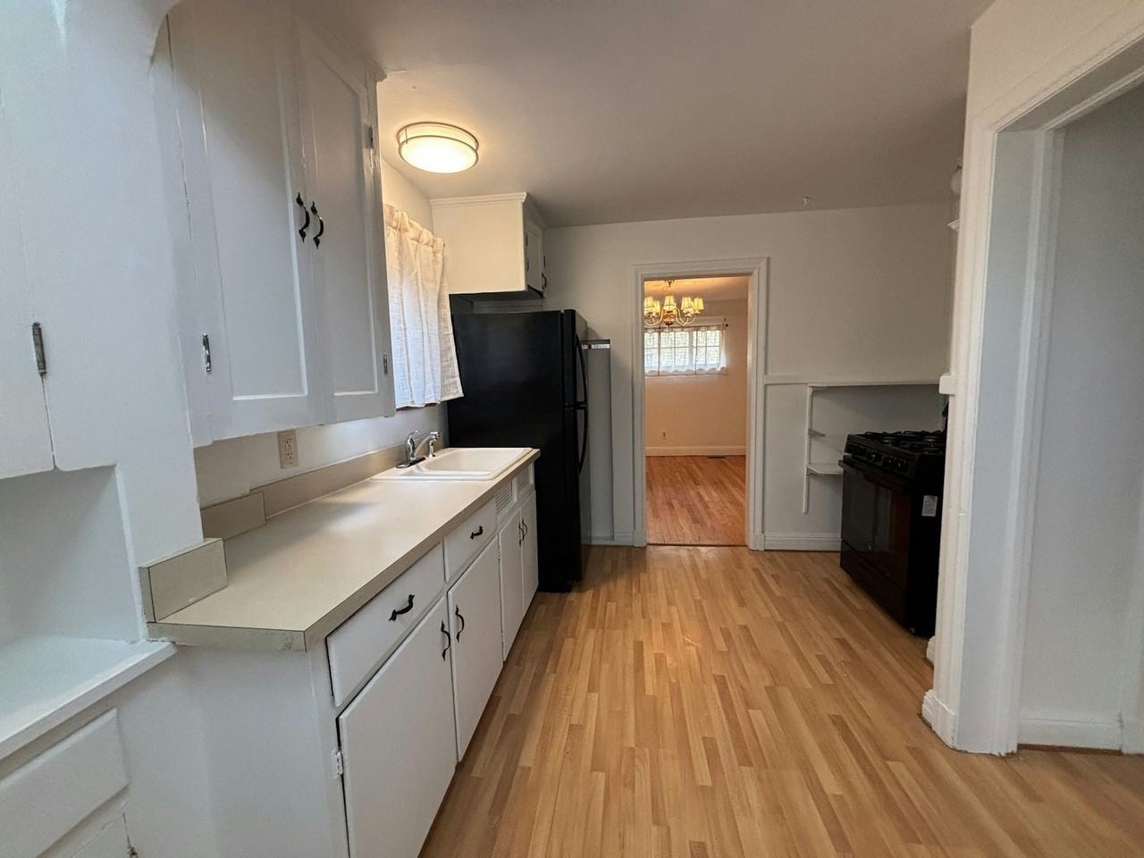 21440 Lathrup Street - Photo 7 of 18