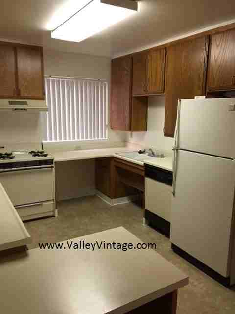 11508 Moorpark Street, Unit D - Photo 3 of 9