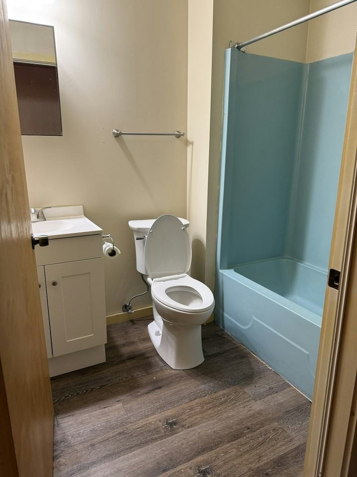 210 South Eaton Street, Unit 6 - Photo 4 of 6