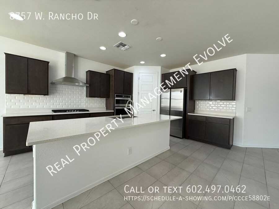 8757 West Rancho Drive - Photo 7 of 37