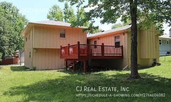 310 Se Wingate St - Photo 2 of 2