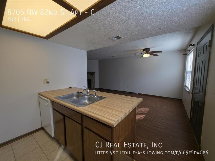 8705 Northwest 82nd Street #C - Photo 5 of 11