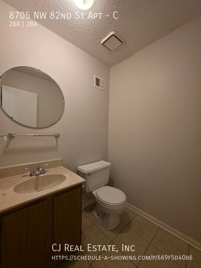 8705 Northwest 82nd Street #C - Photo 6 of 11