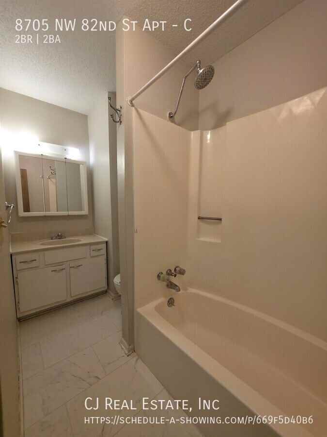 8705 Northwest 82nd Street #C - Photo 7 of 11