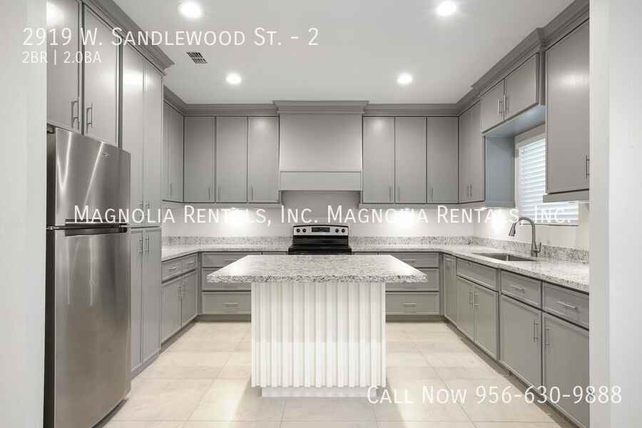 2919 W Sandlewood St #2 - Photo 5 of 15