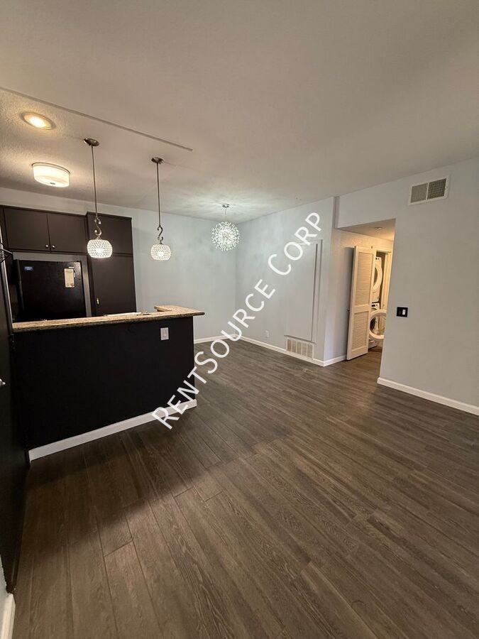 27616 Susan Beth Way #E - Photo 4 of 23