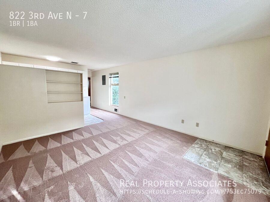 822 3rd Ave N #7 - Photo 3 of 50