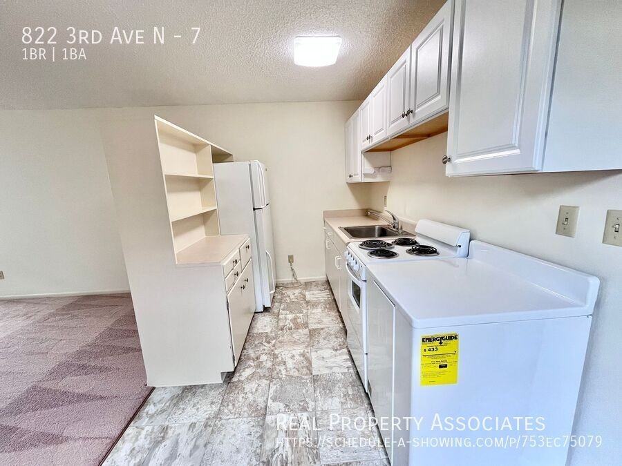 822 3rd Ave N #7 - Photo 7 of 50