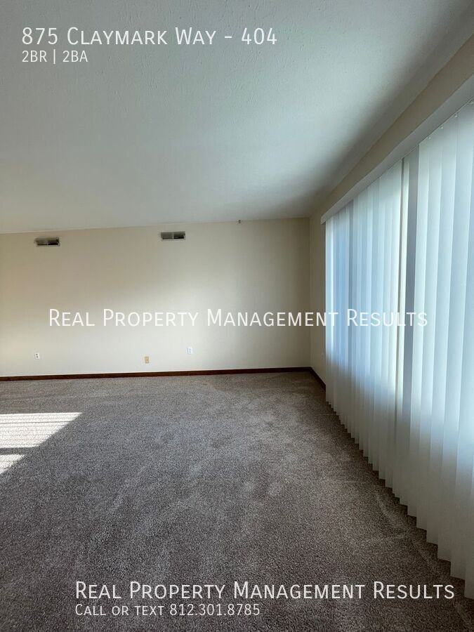 875 Claymark Way #404 - Photo 3 of 13