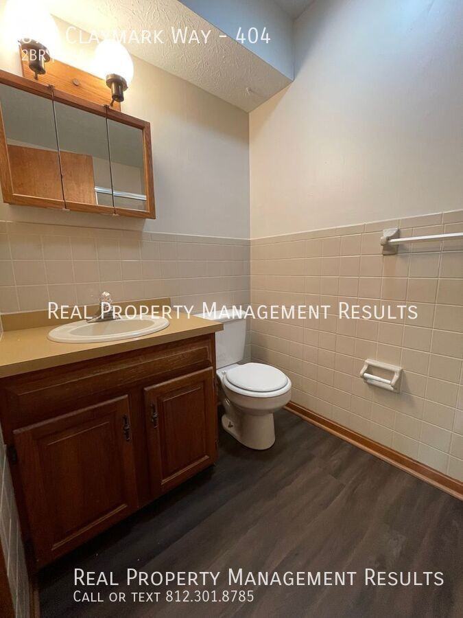 875 Claymark Way #404 - Photo 6 of 13