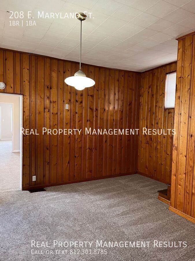 208 E Maryland St - Photo 7 of 13