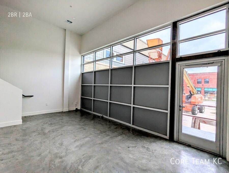 3130 Gillham Rd #230 - Photo 2 of 26