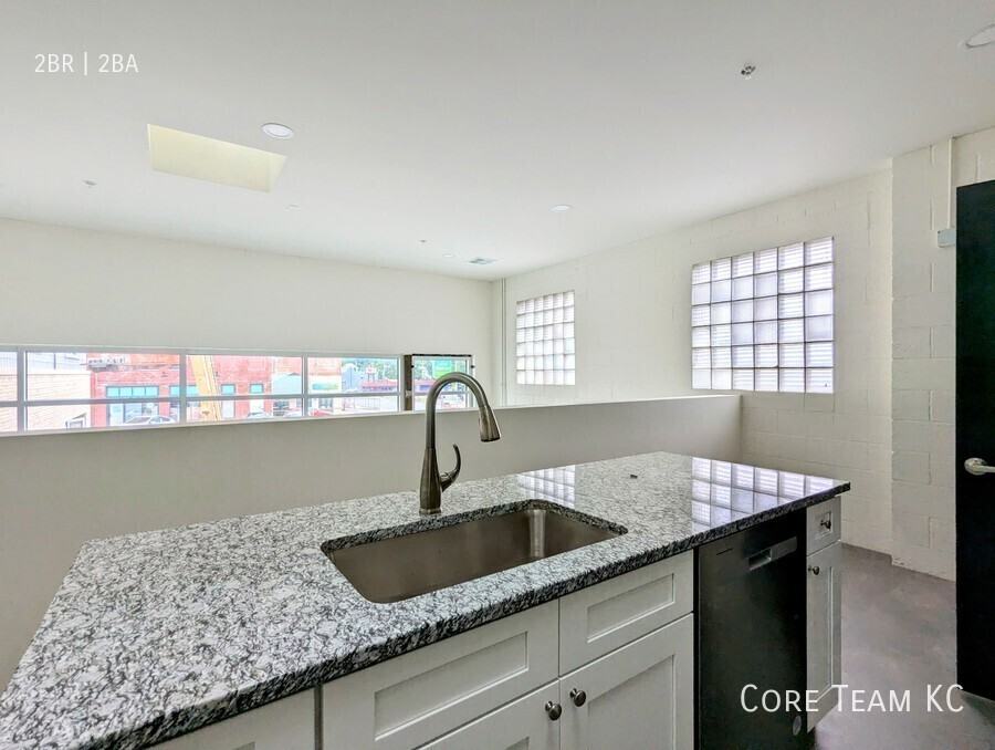 3130 Gillham Rd #230 - Photo 6 of 26