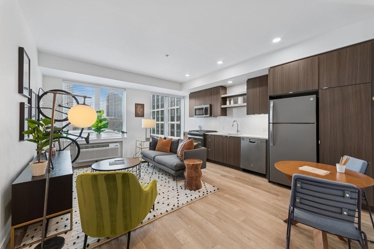 Hollis - Photo 7 of 34