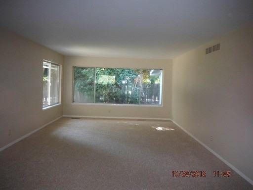 3020 Latham Dr - Photo 2 of 8