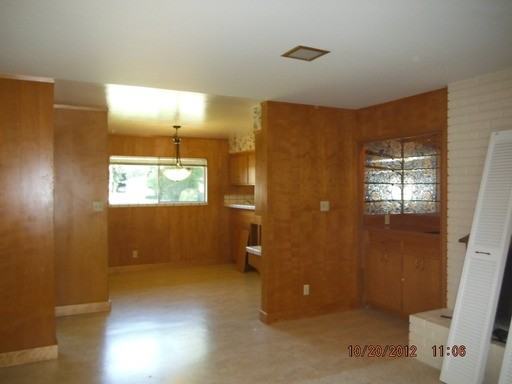 3020 Latham Dr - Photo 3 of 8