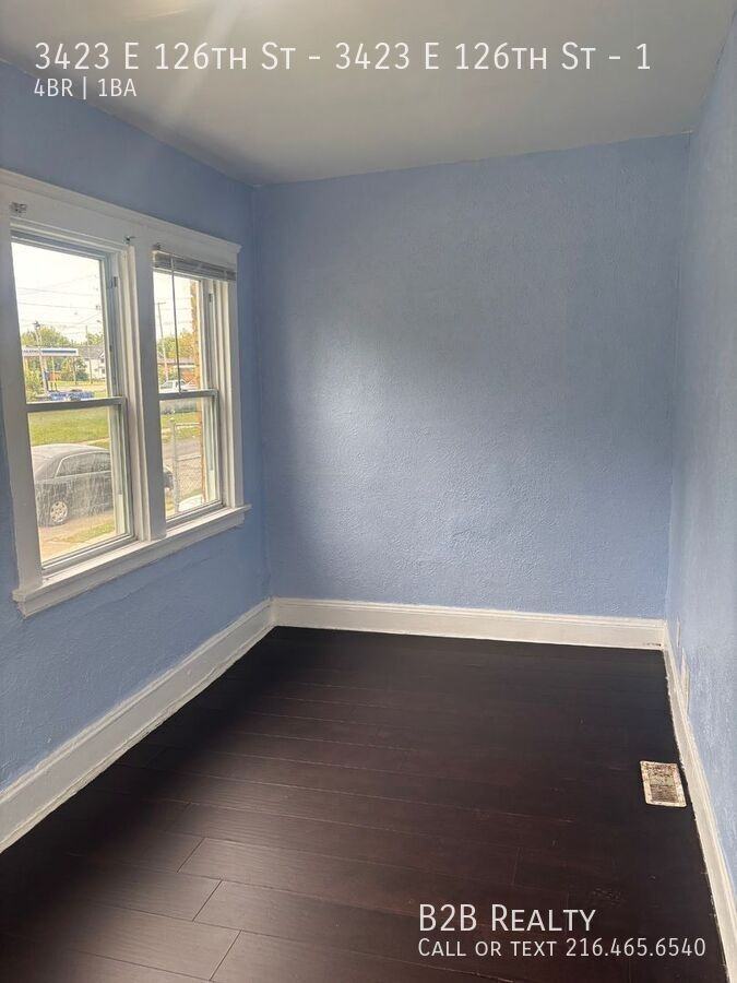 3423 3423 E 126th St - 3423 E 126th St #1 - Photo 4 of 19