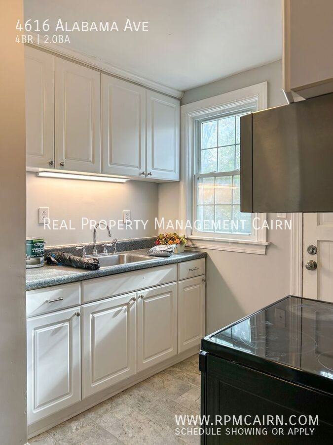 4616 Alabama Ave - Photo 6 of 33