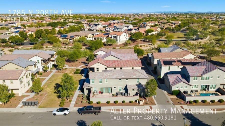 1785 N 208th Ave - Photo 3 of 42