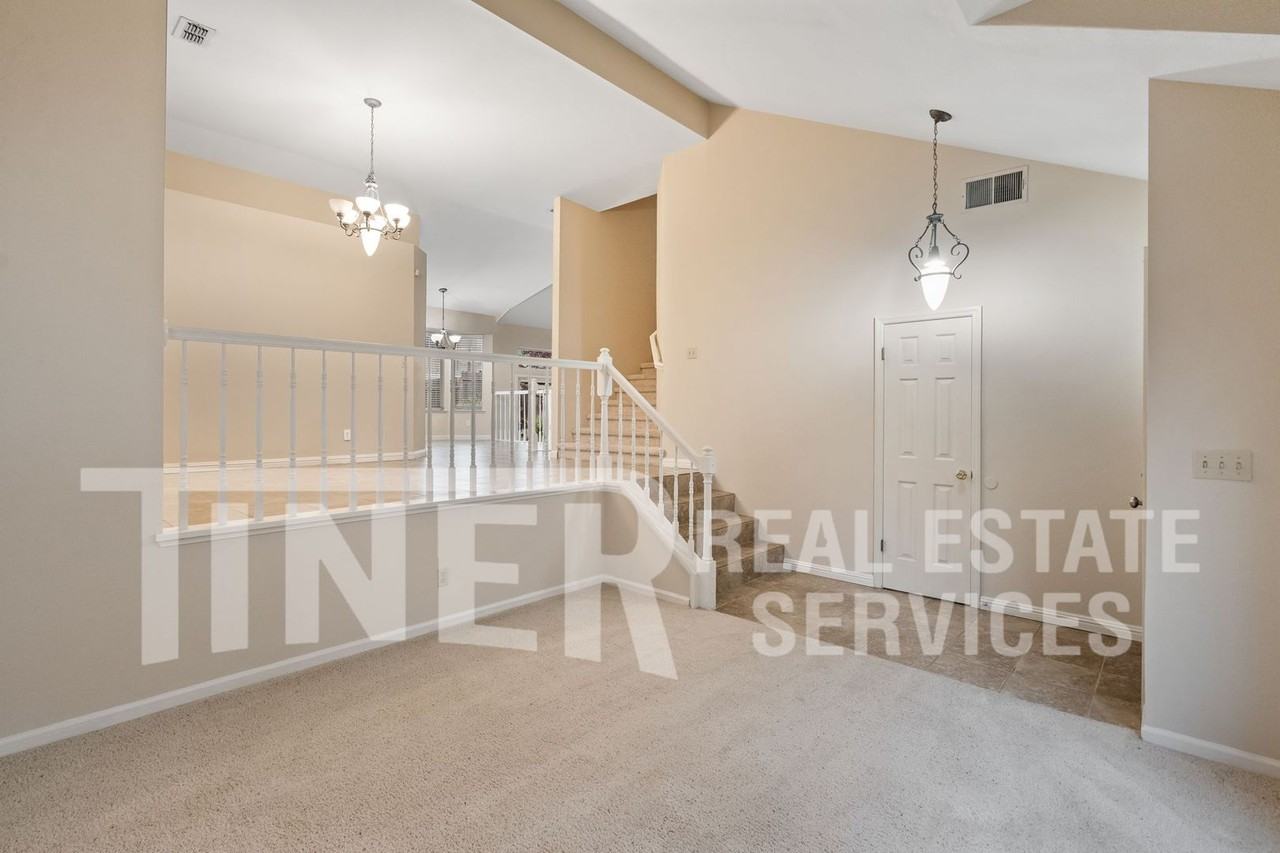 4627 Forrester Way - Photo 3 of 29