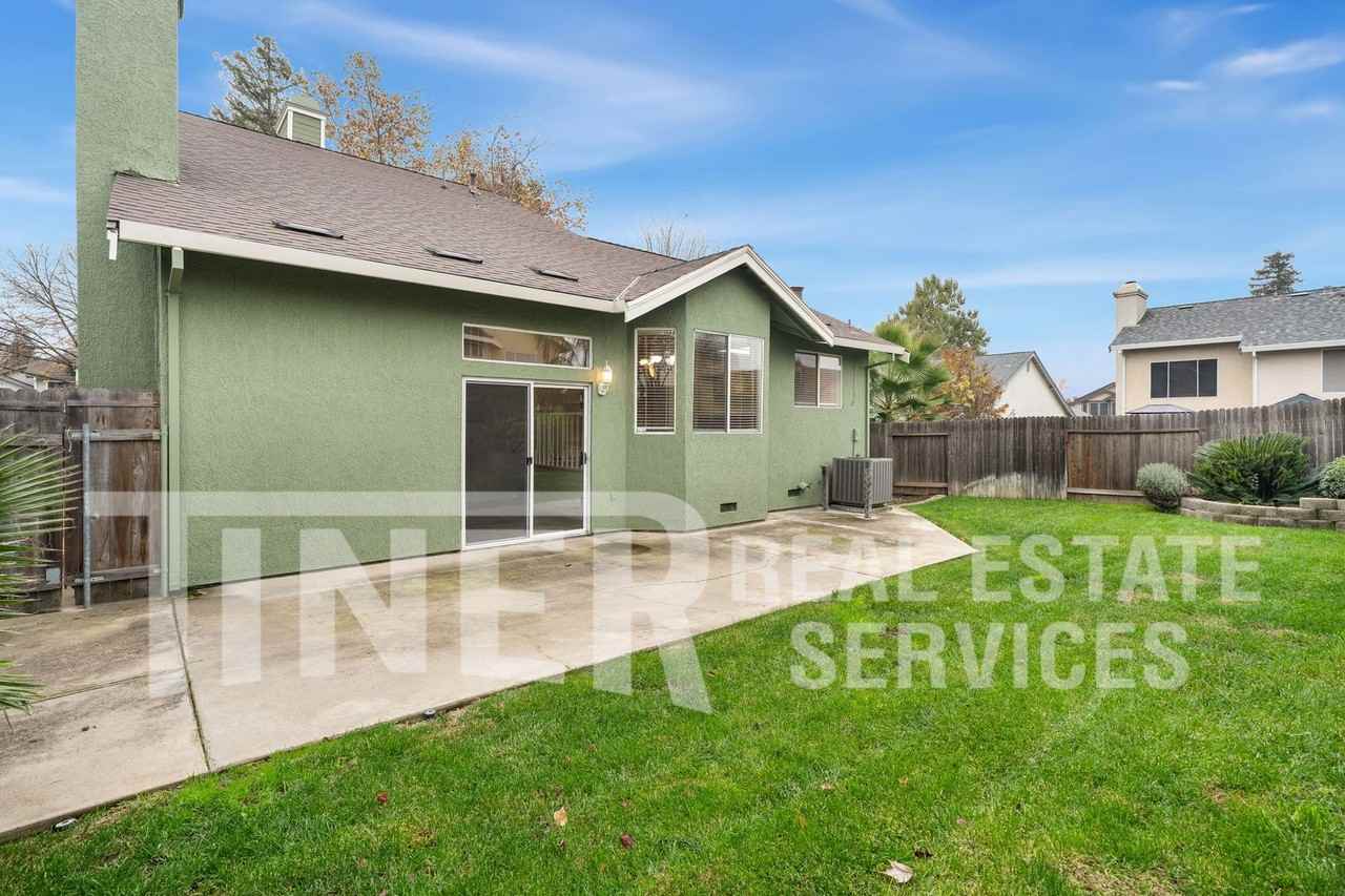 4627 Forrester Way - Photo 4 of 29