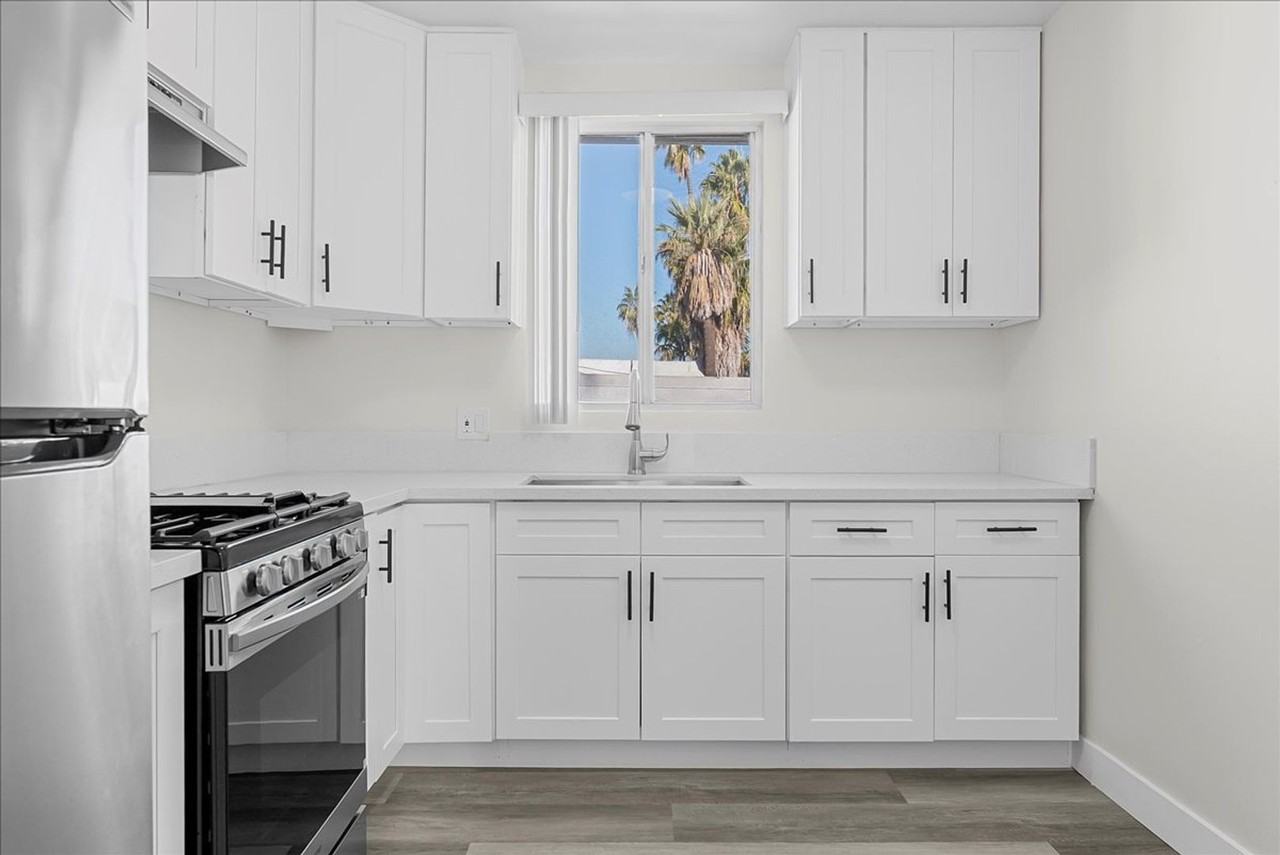 3905 Stevely Ave #11 - Photo 4 of 20