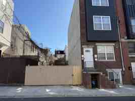 featured image of 1712 Monument Street #B