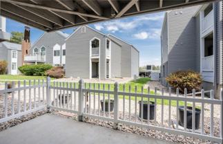 3349 South Monaco Street Parkway #B - Photo 1 of 1