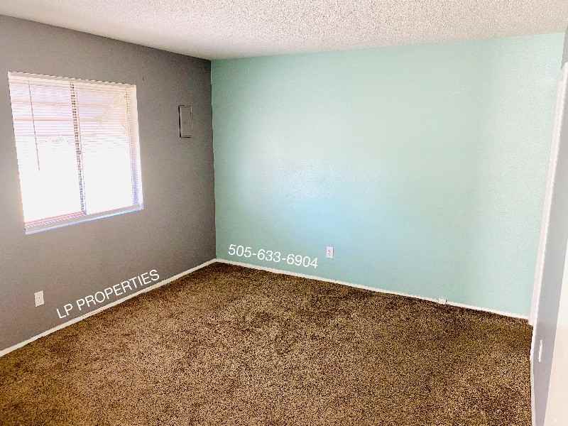 12113 Oriente Ave Ne - Photo 6 of 14