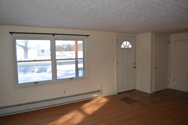 6758 Benton Rd - Photo 3 of 14