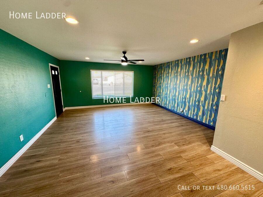 8323 E Sells Dr - Photo 7 of 23