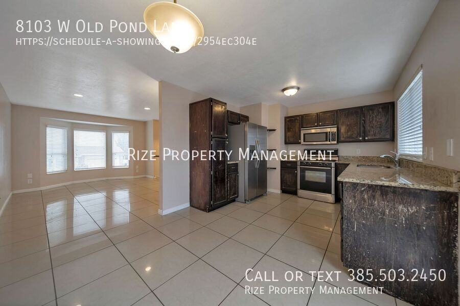 8103 West Old Pond Lane - Photo 3 of 12