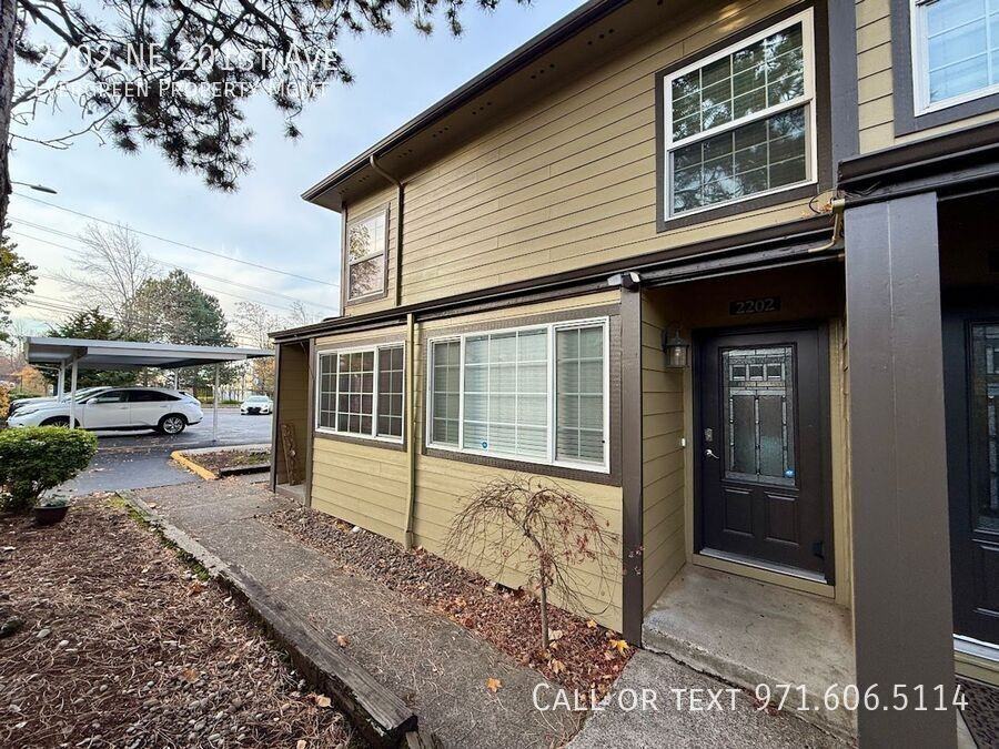 2202 Northeast 201st Avenue - Photo 3 of 34