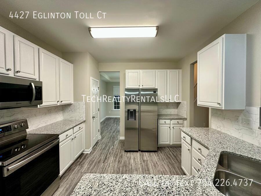 4427 Eglinton Toll Court - Photo 6 of 22