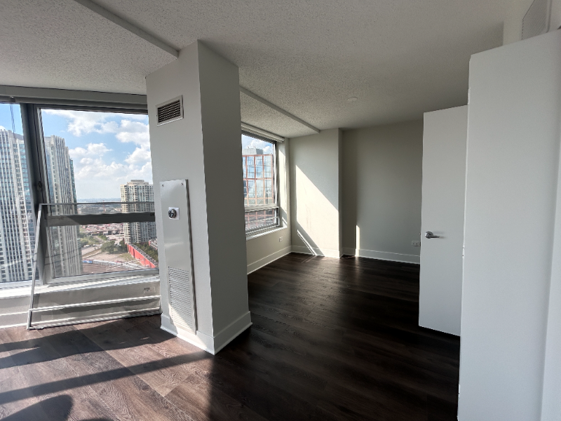 309 North Canal Street - Photo 3 of 13