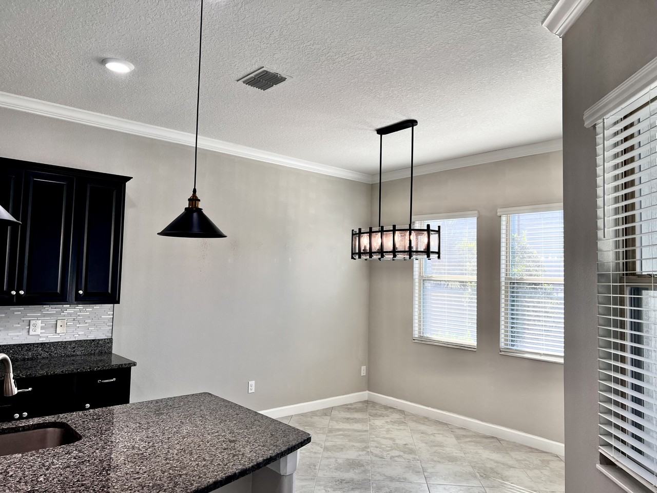 2766 Hilliard Dr #NA - Photo 4 of 27