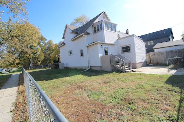 645 North 24th Street - Photo 3 of 35