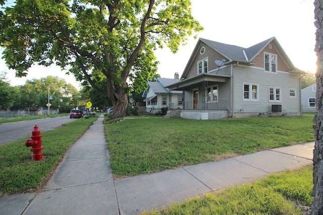 1940 S 22nd St - Photo 3 of 17