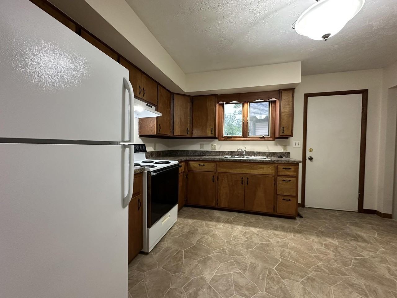 6730 Havelock Avenue - Photo 5 of 15