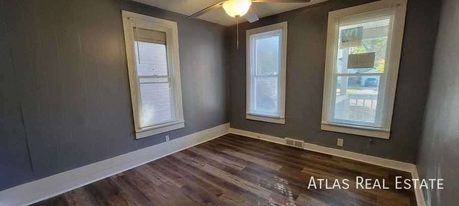 224 Spruce St #2 - Photo 3 of 12
