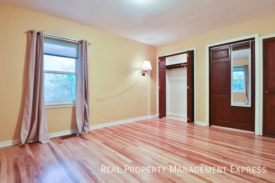 47704 69th St - Photo 2 of 50