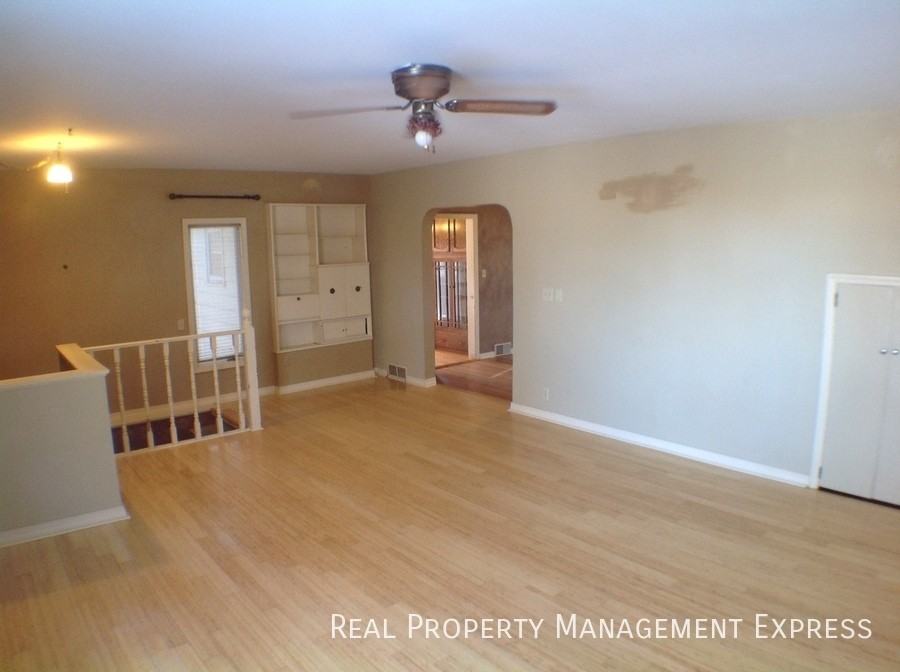 47704 69th St - Photo 3 of 50