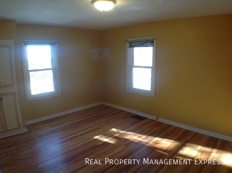 47704 69th St - Photo 4 of 50