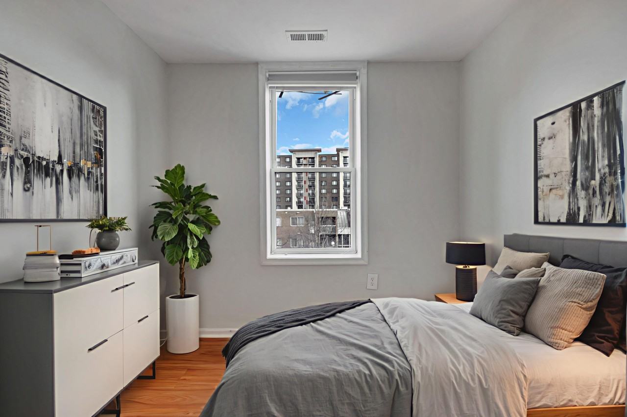 1420 Harvard St Nw #406 - Photo 6 of 12