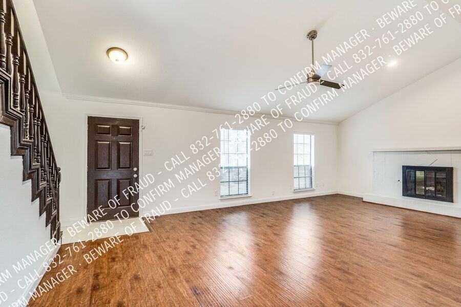 3924 Coronado Drive - Photo 3 of 50