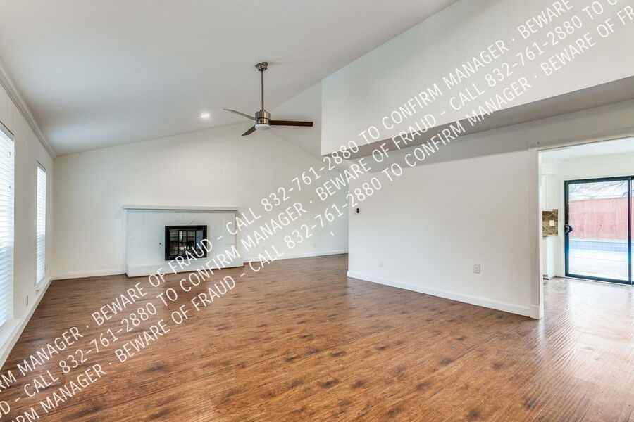 3924 Coronado Drive - Photo 6 of 50