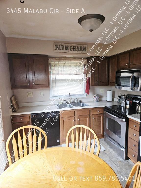 3445 Malabu Circle - Photo 6 of 9