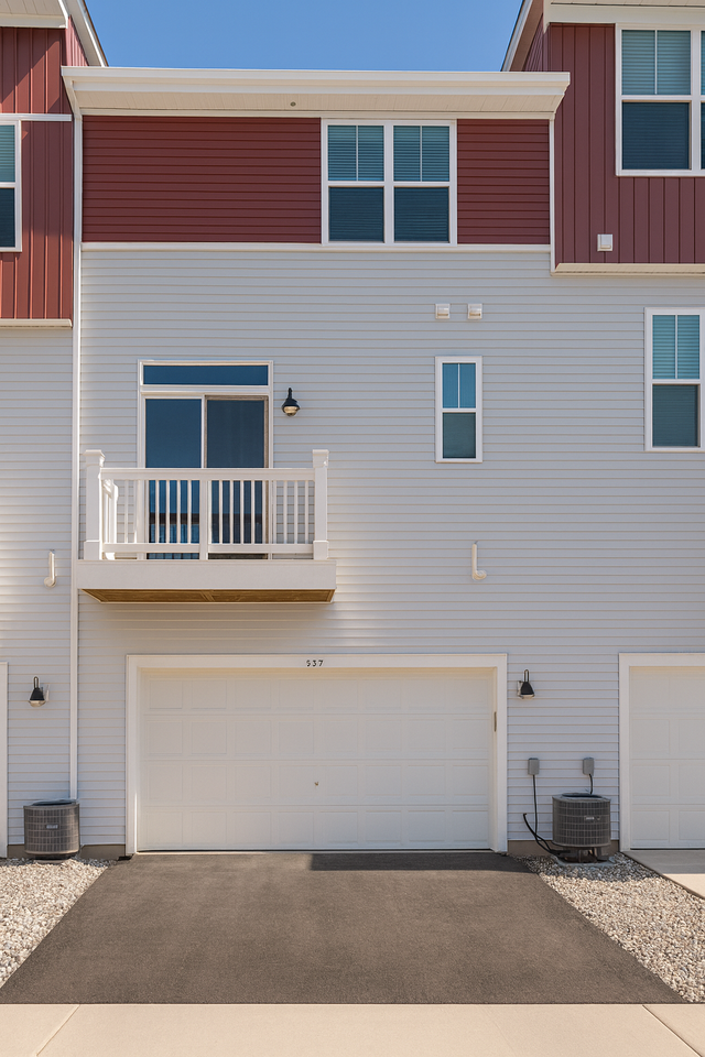 842 Finley Dr #842 - Photo 3 of 16