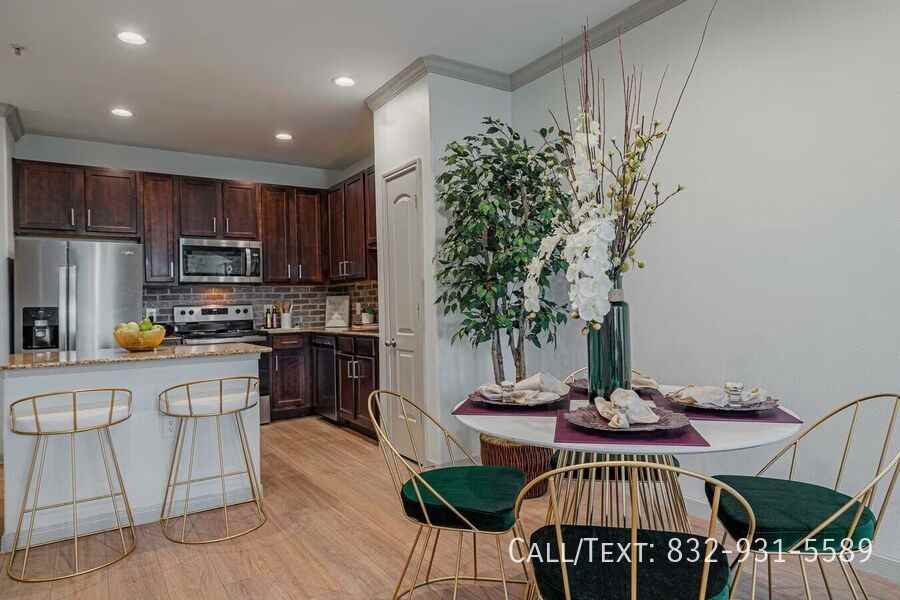 10799 Memorial Drive #AAML - Photo 6 of 16